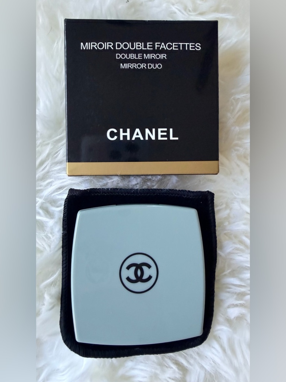 Chanel Miroir de Facettes. Limited Edition Blue in Plastic/Velvet Pouch/Box NEW